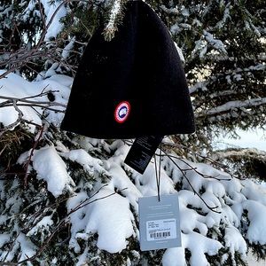 90% Wool, 9% Nylon, 1% Spandex
Made in Italy - Designer Model Number: 5116M39